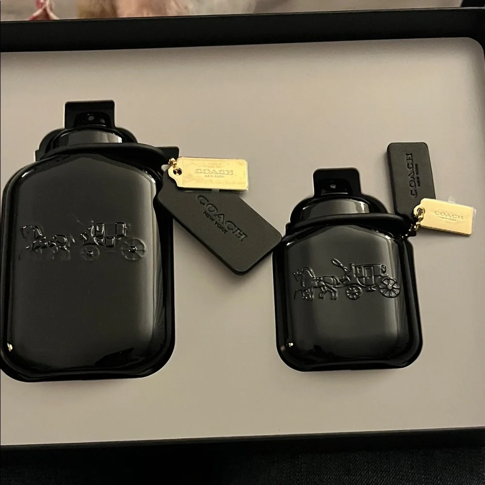 Coach For Men Black and Red Gift Box - Picture 3 of 4